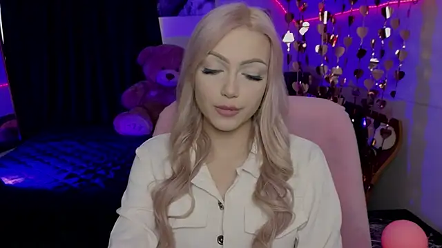 LinaLirian online show from 22, 7, 2026