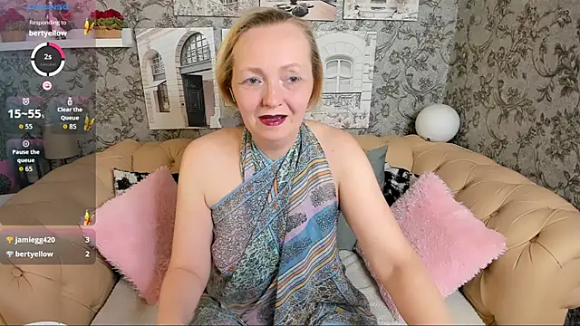 Karen Villis online show from 13, 11, 2025