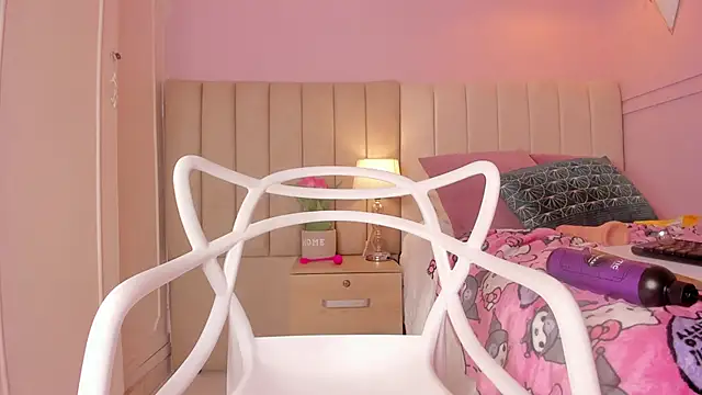 Snapshot of _lucia_18 chatting on 14, 11, 2025 lucia 18 online show from 14, 11, 2025