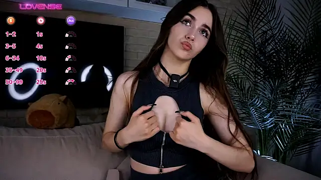 Snapshot of CupSizeGirl chatting on 13, 9, 2025 CupSizeGirl online show from 13, 9, 2025