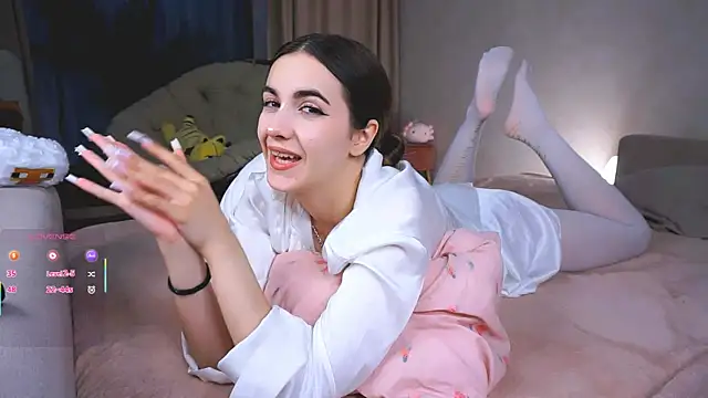 Snapshot of CupSizeGirl chatting on 23, 9, 2025 CupSizeGirl online show from 23, 9, 2025