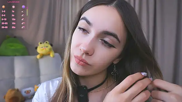 Snapshot of CupSizeGirl chatting on 28, 9, 2025 CupSizeGirl online show from 28, 9, 2025