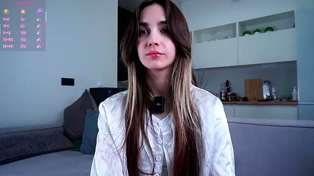 Snapshot of CupSizeGirl chatting on 4, 12, 2025 CupSizeGirl online show from 4, 12, 2025