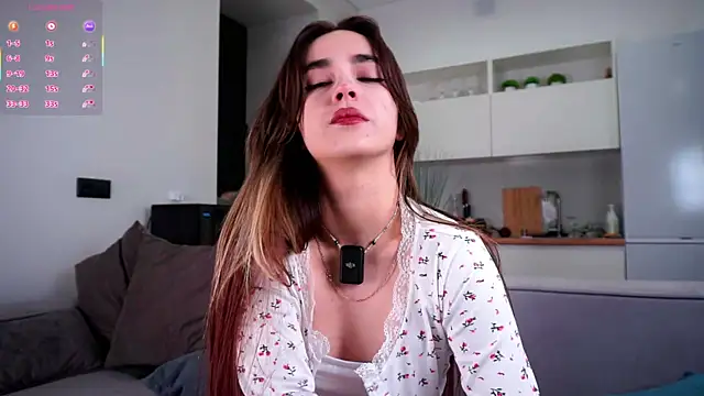 Snapshot of CupSizeGirl chatting on 5, 12, 2025 CupSizeGirl online show from 5, 12, 2025