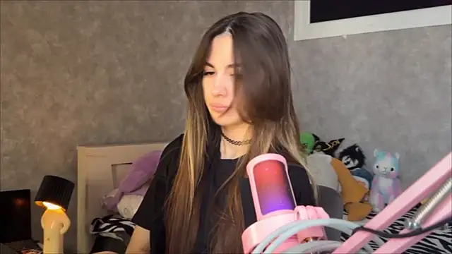 Snapshot of CupSizeGirl chatting on 23, 3, 2026 CupSizeGirl online show from 23, 3, 2026