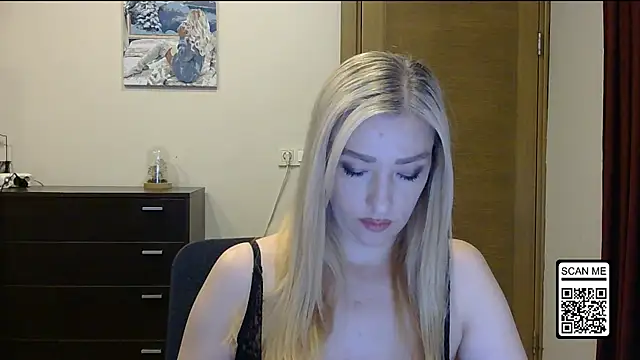 Wild Silk Desire online show from 28, 10, 2025