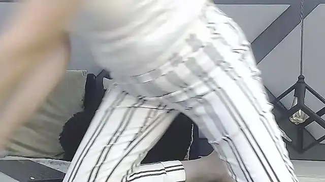 amanda ramirez online show from 25, 4, 2026