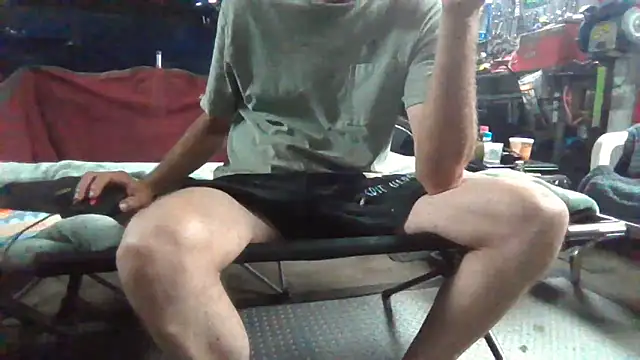 Lovyourpuss online show from 11, 2, 2026