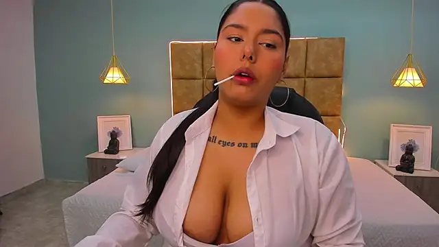 NaniXoxo18 online show from 11, 11, 2025