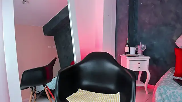 GingerMoon  online show from 9, 6, 2026