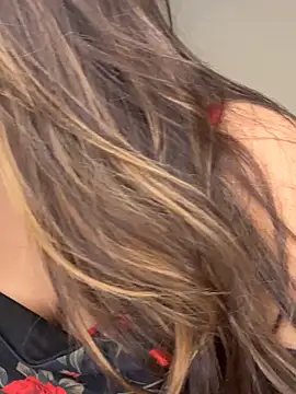 Scarlett 1819 online show from 12, 4, 2026