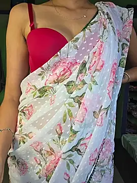 Isha Sax online show from 26, 7, 2026