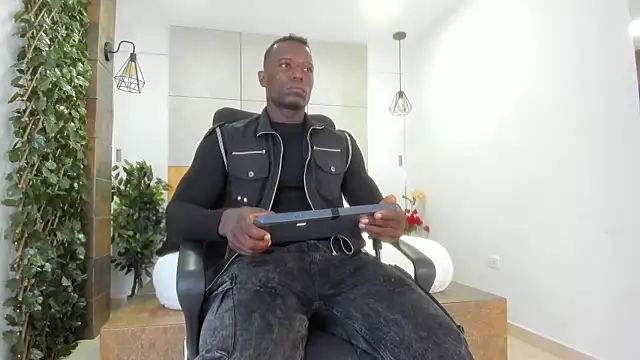 MarcusBlack  online show from 4, 10, 2025