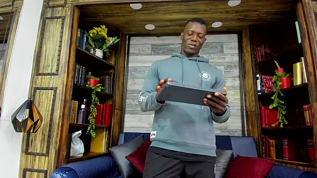 Snapshot of MarcusBlack_ chatting on 1, 7, 2026 MarcusBlack online show from 1, 7, 2026