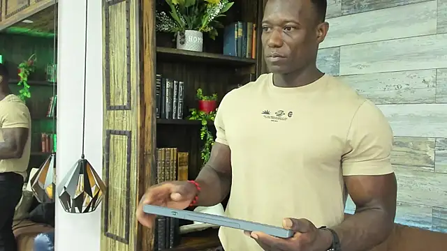 Snapshot of MarcusBlack_ chatting on 8, 7, 2026 MarcusBlack online show from 8, 7, 2026