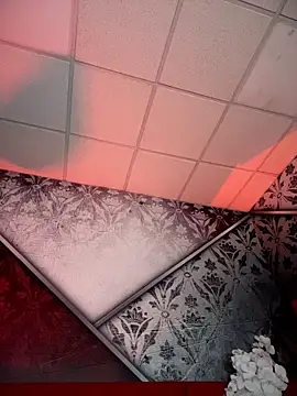 SweetCheeksXXX online show from 21, 4, 2026