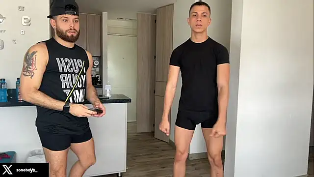 Snapshot of zoneboys chatting on 20, 9, 2025 zoneboys online show from 20, 9, 2025