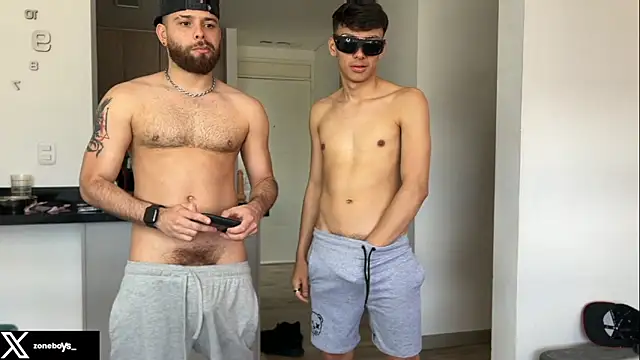 Snapshot of zoneboys chatting on 25, 9, 2025 zoneboys online show from 25, 9, 2025