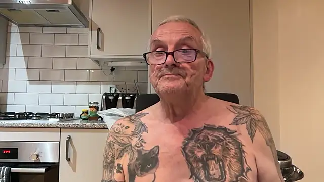 Snapshot of poggles chatting on 18, 9, 2025 poggles online show from 18, 9, 2025