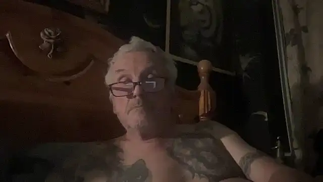 Snapshot of poggles chatting on 24, 11, 2025 poggles online show from 24, 11, 2025