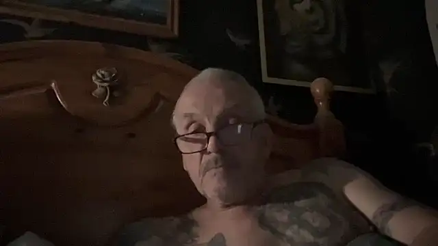 Snapshot of poggles chatting on 2, 2, 2026 poggles online show from 2, 2, 2026