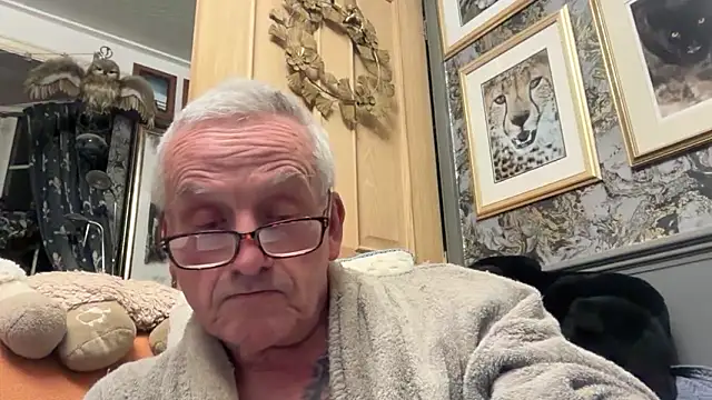 Snapshot of poggles chatting on 15, 2, 2026 poggles online show from 15, 2, 2026