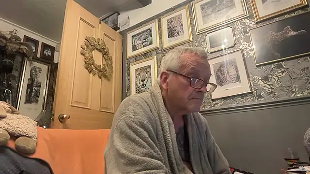 Snapshot of poggles chatting on 22, 2, 2026 poggles online show from 22, 2, 2026