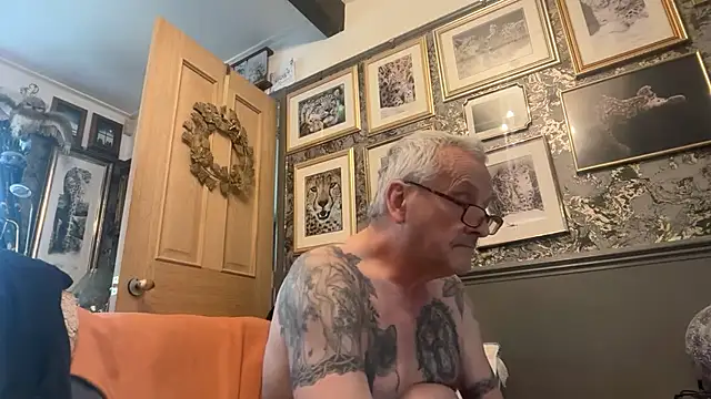 Snapshot of poggles chatting on 23, 2, 2026 poggles online show from 23, 2, 2026