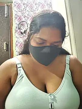 Liyaa 24 online show from 19, 4, 2026