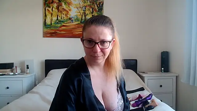 32h busty online show from 14, 2, 2026