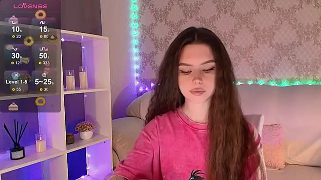 Snapshot of HolyMiax chatting on 18, 5, 2026 HolyMiax online show from 18, 5, 2026