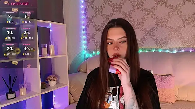 Snapshot of HolyMiax chatting on 23, 5, 2026 HolyMiax online show from 23, 5, 2026