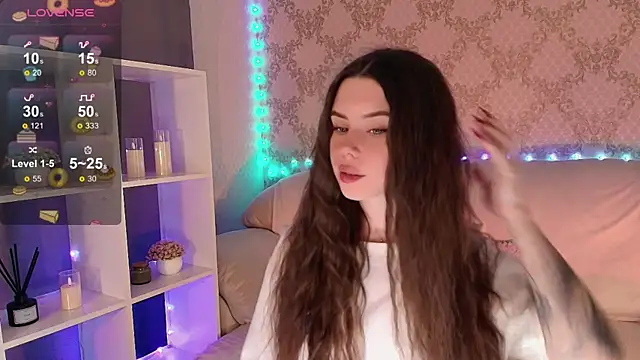 Snapshot of HolyMiax chatting on 5, 6, 2026 HolyMiax online show from 5, 6, 2026