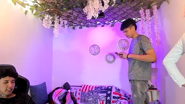 Snapshot of Bastian_boyshot77 chatting on 14, 10, 2025 Bastian boyshot77 online show from 14, 10, 2025