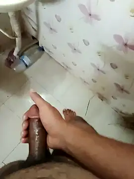 Snapshot of zim200 chatting on 11, 4, 2026 zim200 online show from 11, 4, 2026