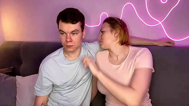 Snapshot of julielourens chatting on 13, 10, 2025 julielourens online show from 13, 10, 2025