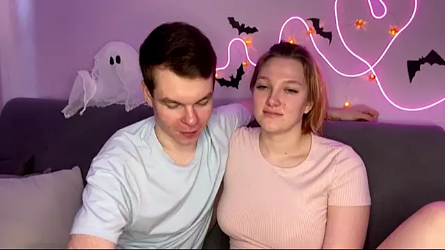 Snapshot of julielourens chatting on 27, 10, 2025 julielourens online show from 27, 10, 2025