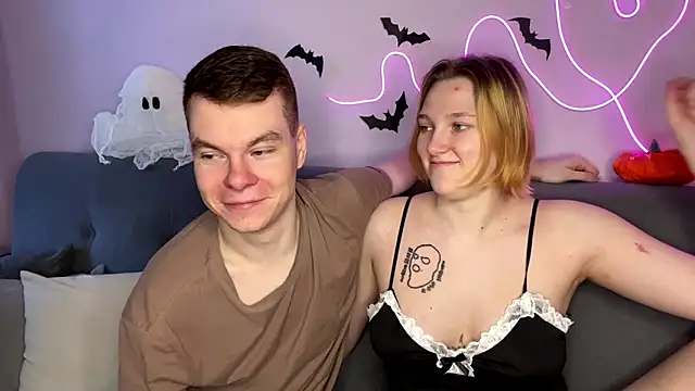 Snapshot of julielourens chatting on 2, 11, 2025 julielourens online show from 2, 11, 2025