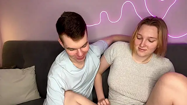 Snapshot of julielourens chatting on 10, 11, 2025 julielourens online show from 10, 11, 2025