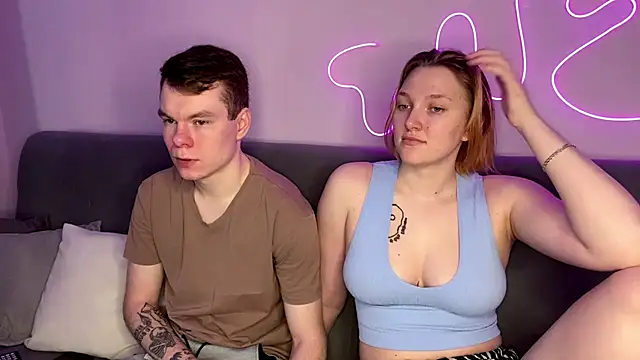 Snapshot of julielourens chatting on 3, 12, 2025 julielourens online show from 3, 12, 2025