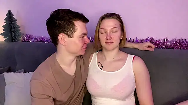 Snapshot of julielourens chatting on 19, 12, 2025 julielourens online show from 19, 12, 2025