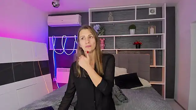 ChristyBrook online show from 30, 10, 2025