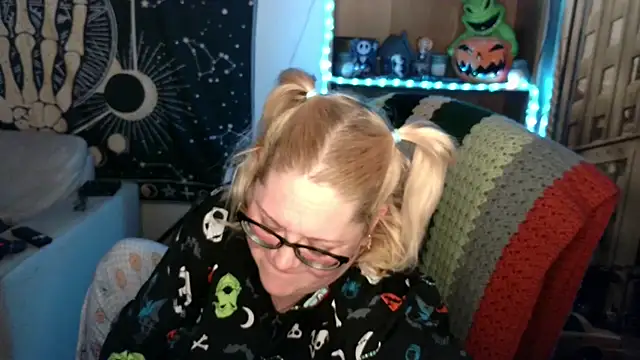 Kinky Witch online show from 25, 4, 2026