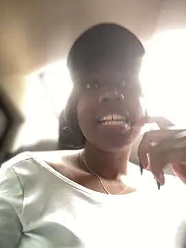 Alexia 24 online show from 6, 2, 2026