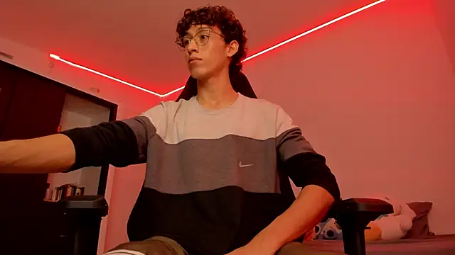 velvet skyn online show from 4, 10, 2025