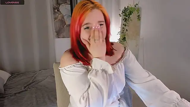 lunaalli online show from 11, 4, 2026