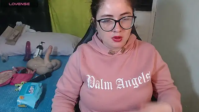 KrystalAdams online show from 25, 4, 2026