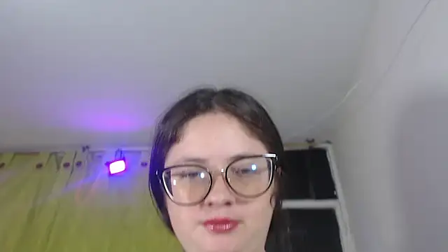Snapshot of KrystalAdams chatting on 6, 6, 2026 KrystalAdams online show from 6, 6, 2026