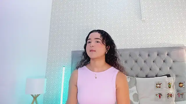 Evaa Lunna  online show from 28, 4, 2026