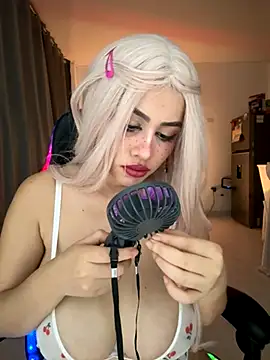 Snapshot of 18_salo chatting on 16, 11, 2025 18 salo online show from 16, 11, 2025